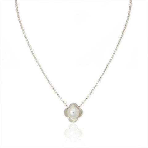 Small Flower Necklace with pearl
